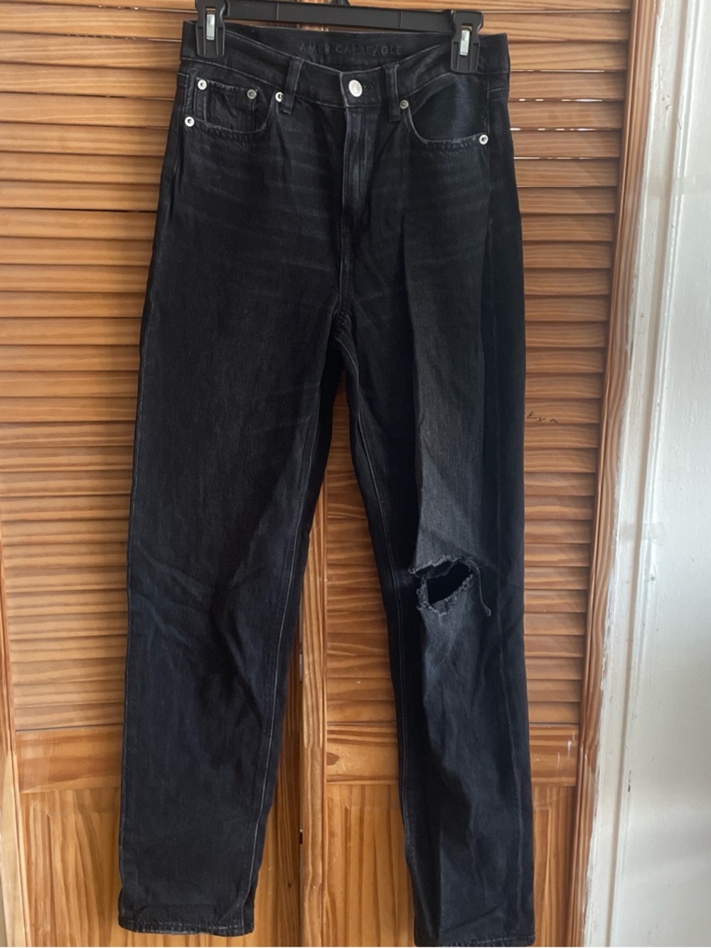 American Eagle Outfitters Black Distressed womanJeans